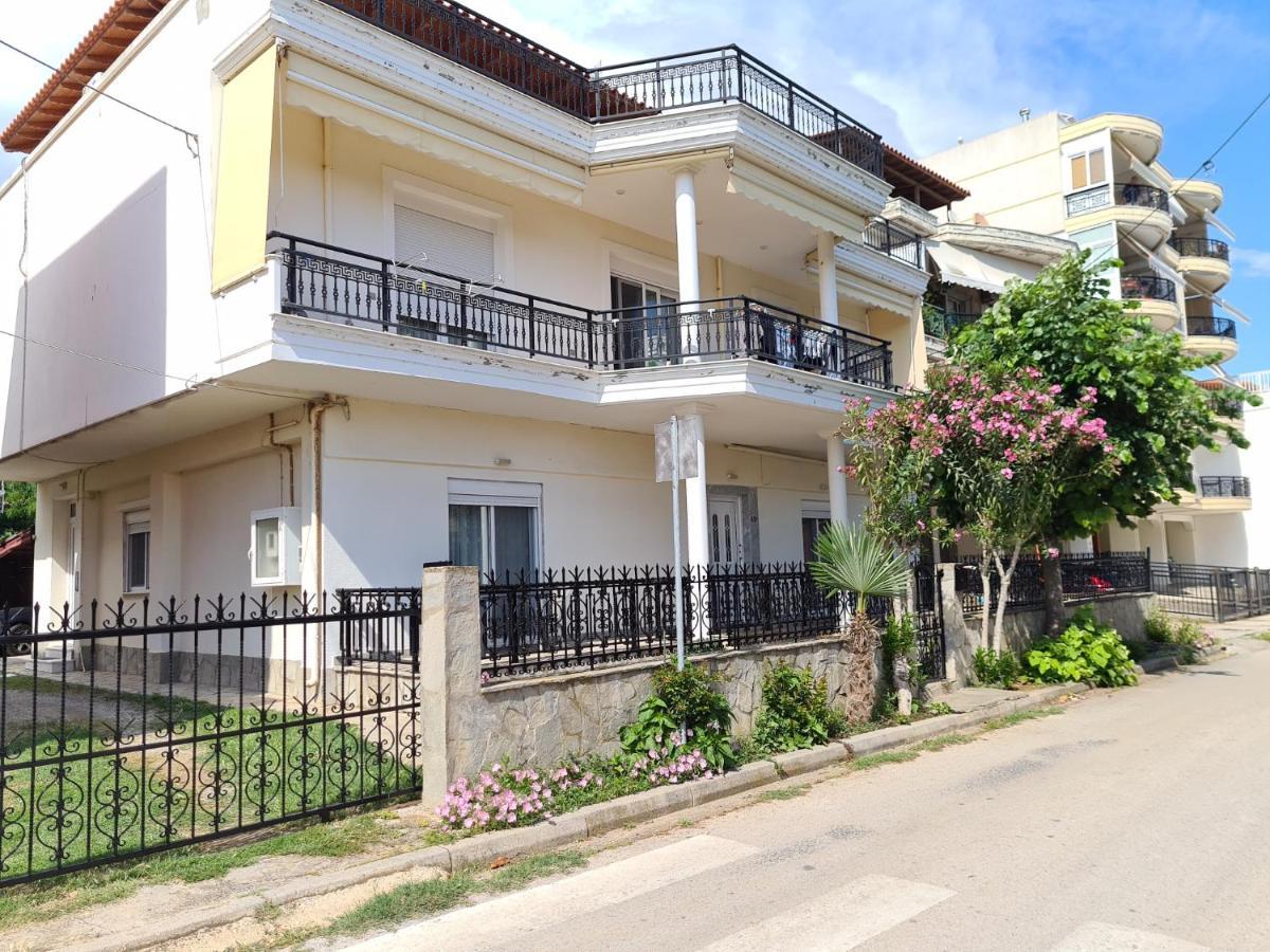 Grand Apartment Néa Khilí Dış mekan fotoğraf