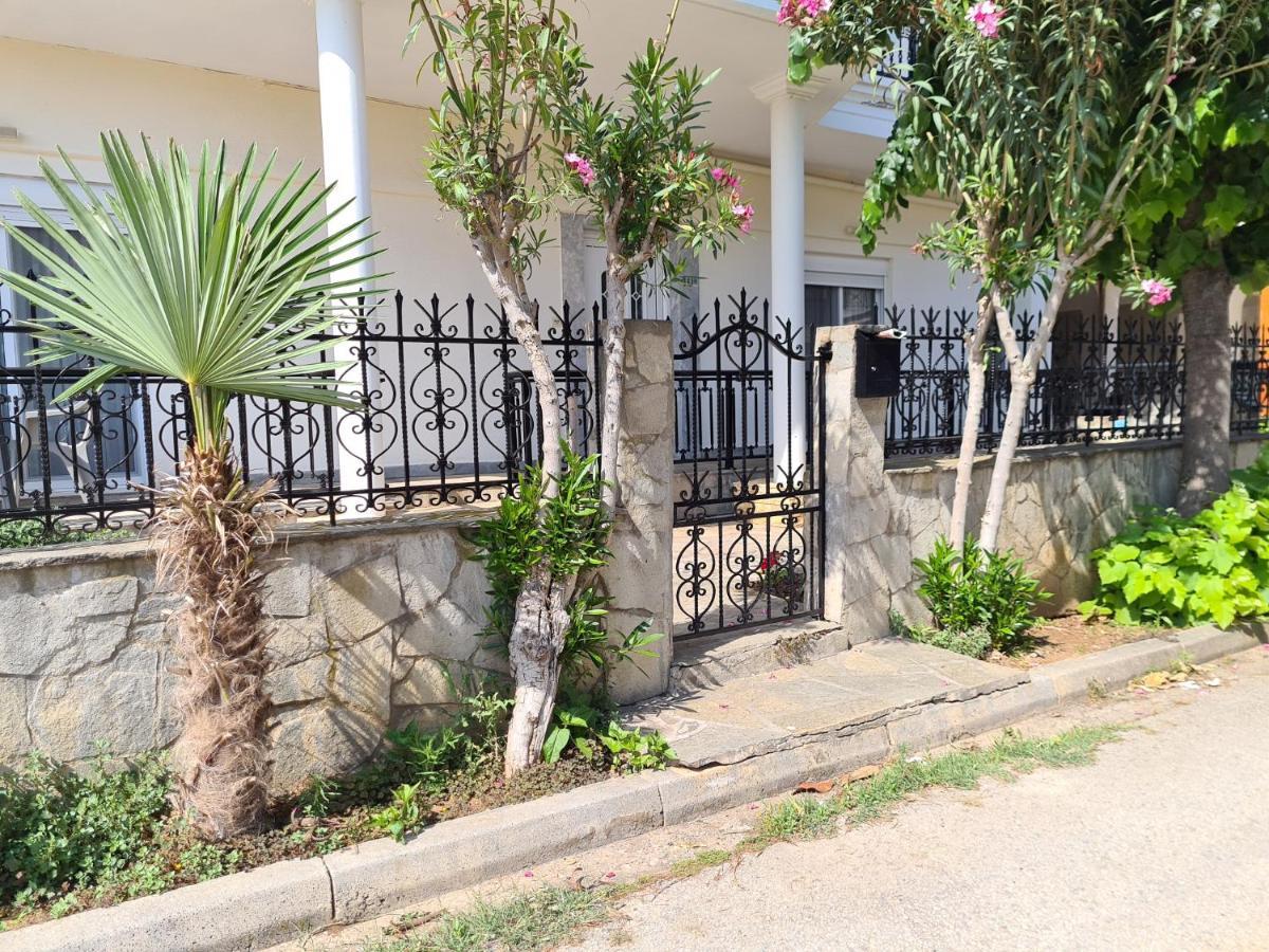 Grand Apartment Néa Khilí Dış mekan fotoğraf